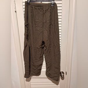 Women’s Relaxed linen Cargo Pants - Olive